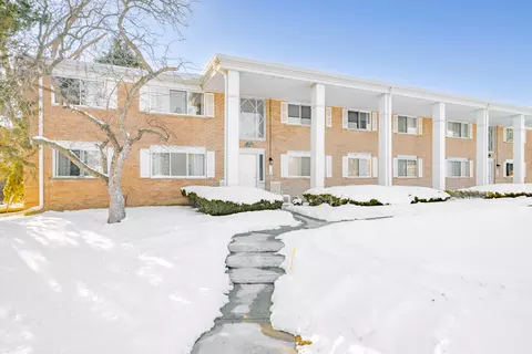 801 W Long Lake Rd C3 C Rd #C3, Bloomfield Township, MI 48302