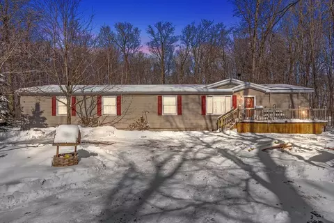 5143 Belford Rd, Holly, MI 48442
