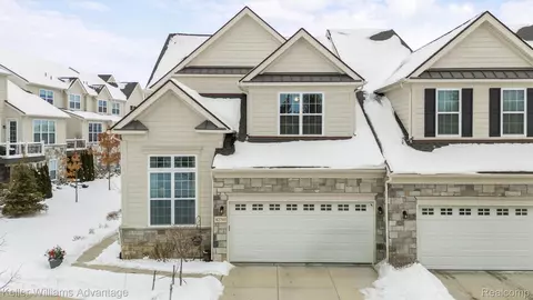 42741 Cardinal Way, Novi, MI 48375