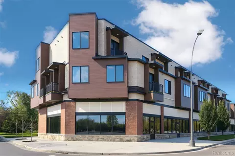 1760 E Auburn Rd #202, Rochester Hills, MI 48307