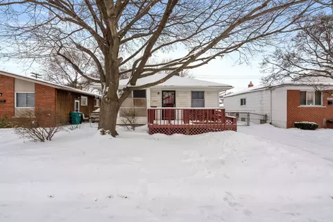 23814 Shakespeare Ave, Eastpointe, MI 48021
