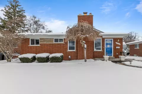 23331 Middlesex St, Saint Clair Shores, MI 48080