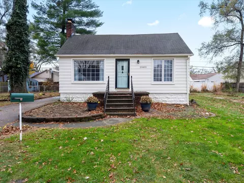 23401 Vassar Ave, Hazel Park, MI 48030