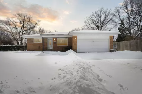 1560 E Otis Ave, Hazel Park, MI 48030
