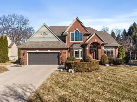 1286 S Creek Dr, Wixom, MI 48393