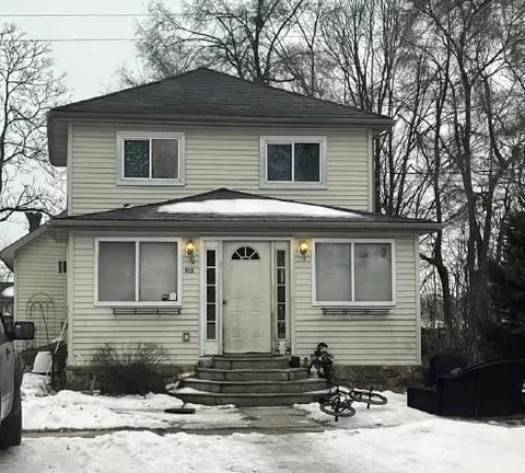 112 N Beach St, Bancroft, MI 48414