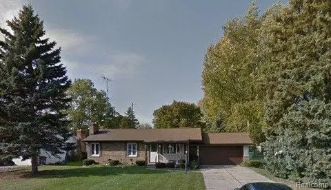 3344 Hammerberg Rd, Flint, MI 48507