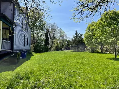4421 Avery St, Detroit, MI 48208