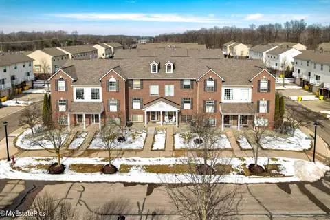 3014 Orinoco Ln, Pittsfield, MI 48197