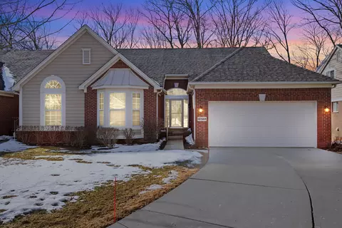 40568 Lenox Park Dr #103, Novi, MI 48375