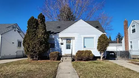 14671 Ego Ave, Eastpointe, MI 48021