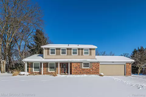 2528 Rambling Way, Bloomfield Township, MI 48302