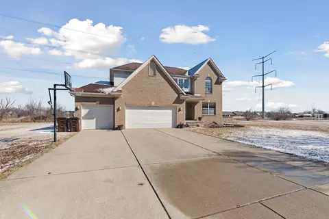 4856 Tanager Dr, Monroe, MI 48161