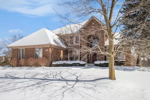 22240 Barclay Dr, Novi, MI 48374