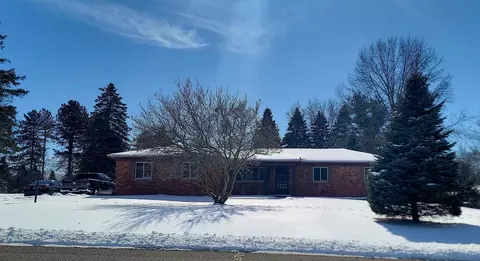 877 Del Sher Dr, Genoa, MI 48114