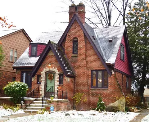 5793 Grayton St, Detroit, MI 48224