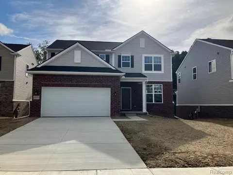 20976 Losino Dr, Lyon, MI 48178