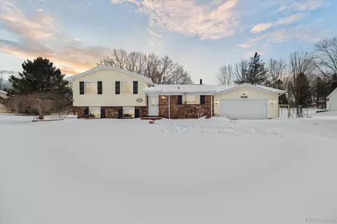 4801 Sierra Dr, Marion, MI 48843
