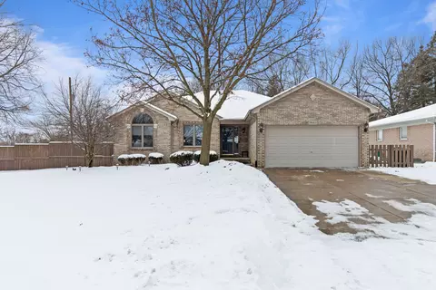 38411 Kelmar St, Clinton Township, MI 48036