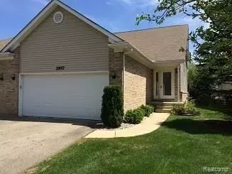 2957 Silent Woods, Commerce, MI 48382