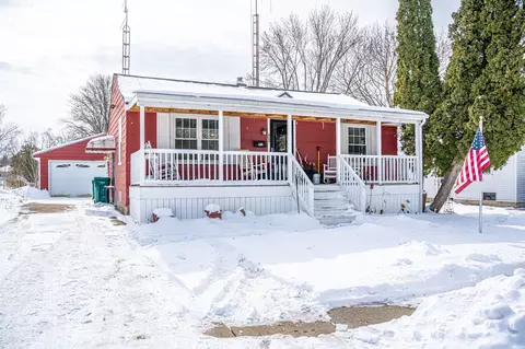 422 Elm St, Mount Morris, MI 48458