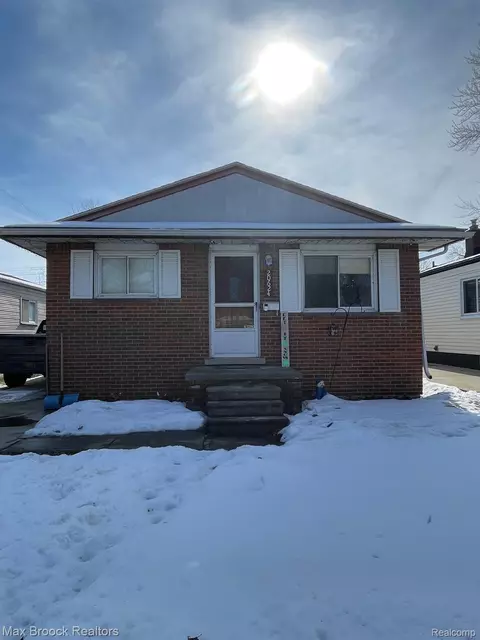 20624 Avalon St, Saint Clair Shores, MI 48080