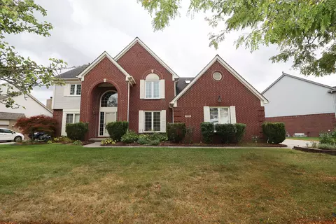 1353 Crowndale Ln, Canton, MI 48188