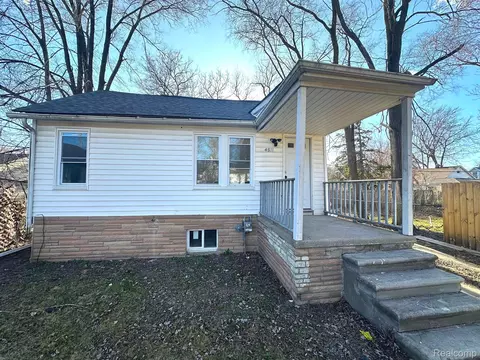 4811 Radnor St, Detroit, MI 48224