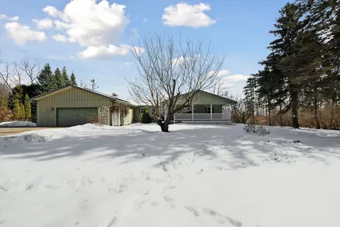 6140 Owosso Rd, Fowlerville, MI 48836