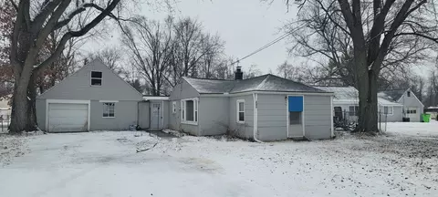 230 Center Crt Ct, Napoleon, MI 49261