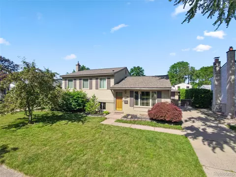 14101 Hix St, Livonia, MI 48154