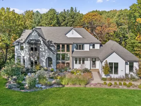 8202 Avington Crt Ct, Independence, MI 48348