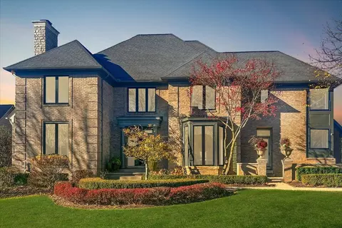 2636 Pebble Beach Dr, Oakland, MI 48363