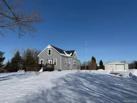 7595 Brooks Rd, Burnside, MI 48416