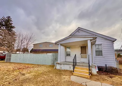 20885 Colman St, Clinton Township, MI 48035