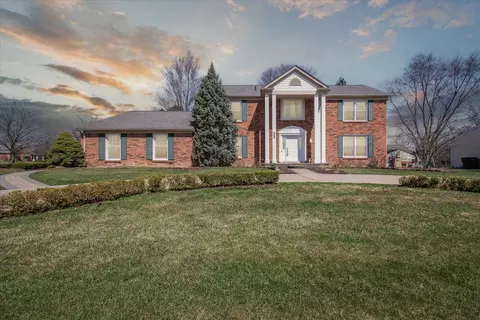 35648 Old Homestead Dr, Farmington Hills, MI 48335