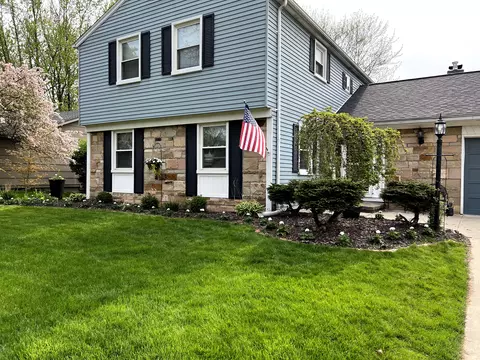4929 Danbury Dr, Troy, MI 48085