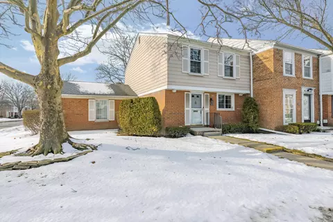 1070 Woodbridge St, Saint Clair Shores, MI 48080