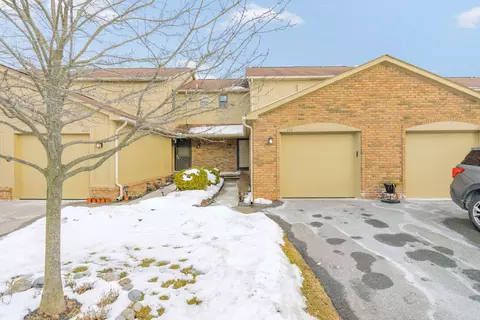 694 Tennyson Ct, Rochester Hills, MI 48307
