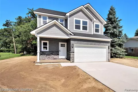 4150 Athens Ave, Waterford, MI 48329