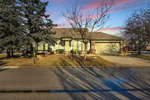 41679 Wild Turkey Ln #136, Canton, MI 48188