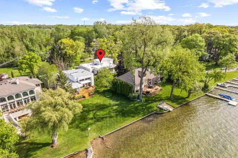 2040 Garland St, Sylvan Lake, MI 48320