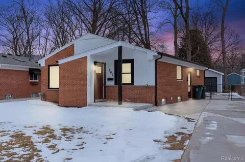 809 Butternut Ave, Royal Oak, MI 48073