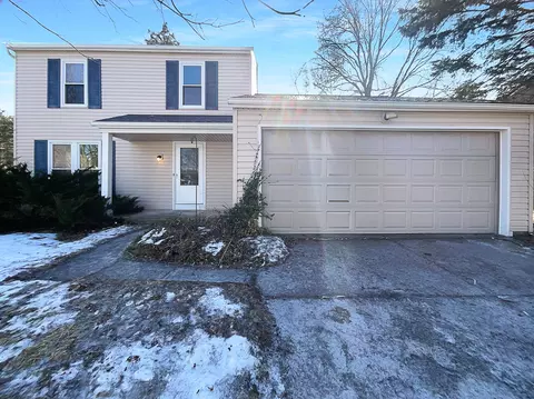 35127 Concord Ln, Farmington Hills, MI 48331