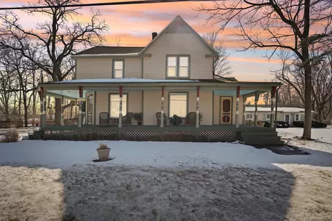 701 W Commerce Rd, Commerce, MI 48382