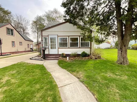23432 Cayuga Ave, Hazel Park, MI 48030