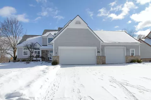 237 Harbour Pointe Dr, Belleville, MI 48111