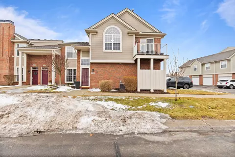15322 Cornell Dr, Clinton Township, MI 48038