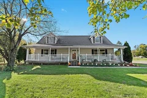 20350 Karr Rd, Belleville, MI 48111