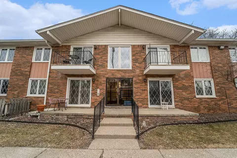 54777 Shelby Rd #78, Shelby Township, MI 48316